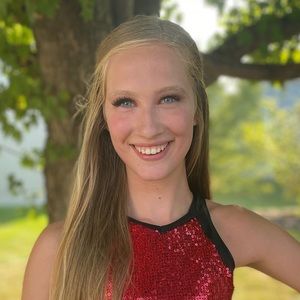 Meet your Posher, Ava